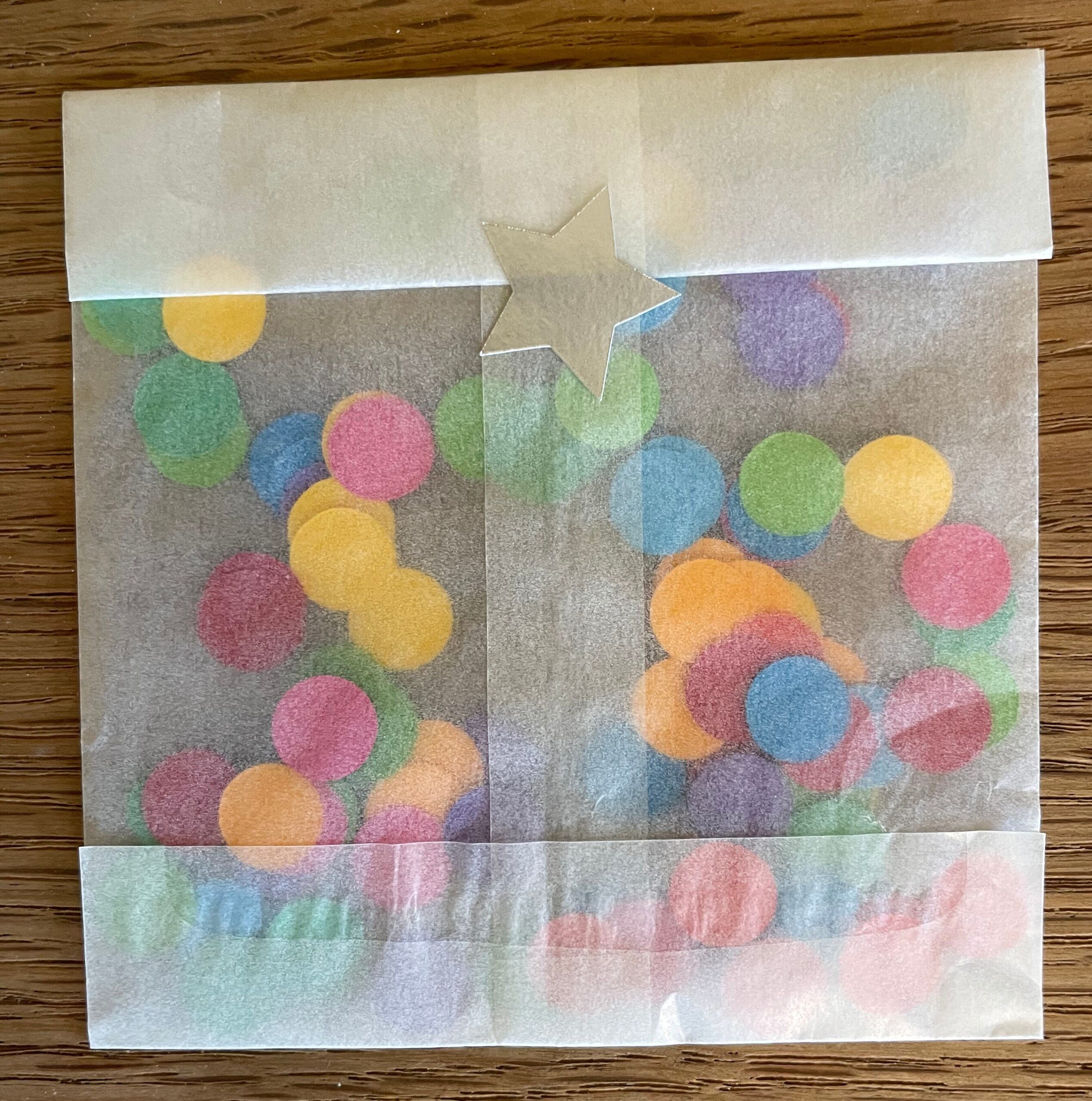 1cm Multicoloured rainbow dots